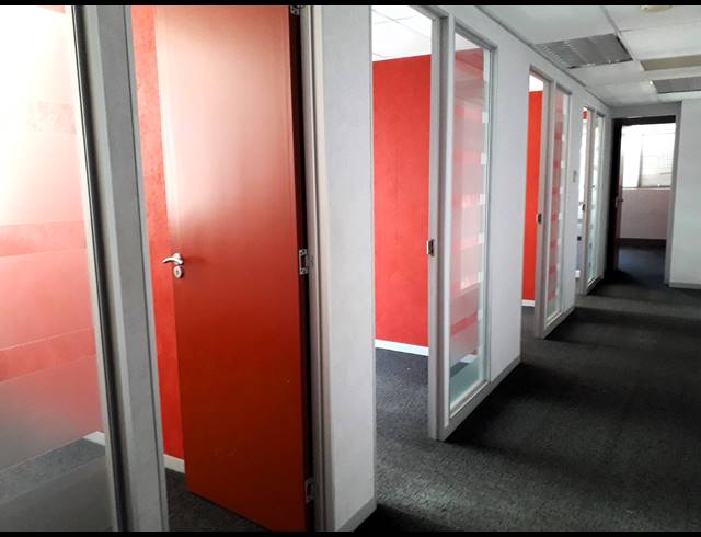 1,172M² BUSINESS TO LET IN IRENE